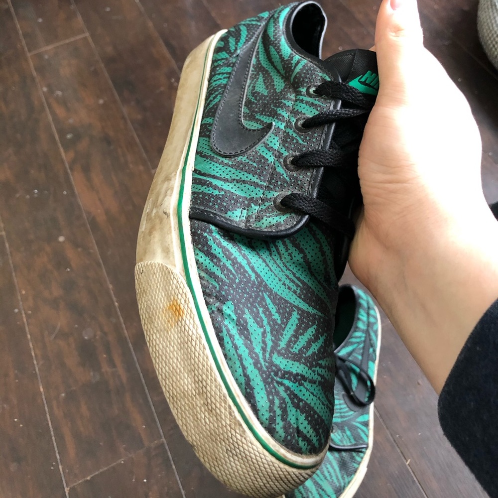 Nike skate shoes